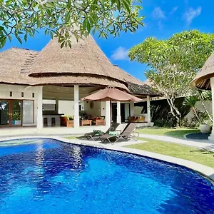 Villa The Mutiara Boutique